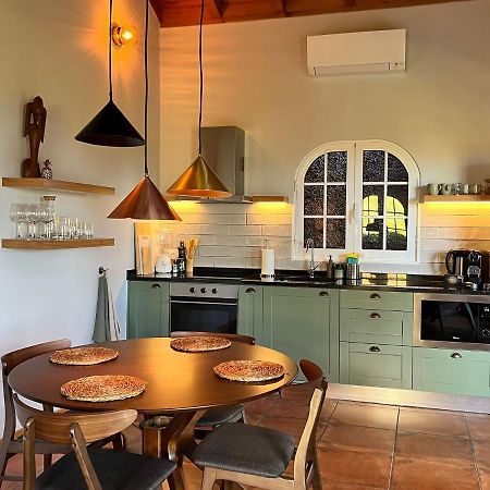 Blooming Botanic Houses Estreito Da Calheta Luaran gambar